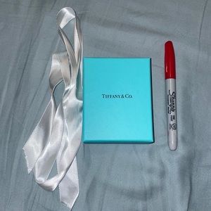 Tiffany empty box with ribbon